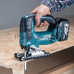 Лобзик MAKITA DJV182Zак б\щет в\рук 18в li-ion 800-3500\м х-26мм рез-135мм 2.4кг кор б\ак з\у