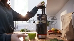 Соковыжималка Bosch MESM731M черный, шнековая вертикальная, 150 Вт, 1000 мл, электронное, реверс, вид 4