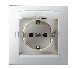 Розетка 1-м СП Simon15 с защ. крышкой защ. шторки с заземл. IP44 бел. Simon 1590450-030