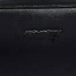 Чехол Piquadro Blue Square AC6895B2/N черный натур.кожа