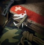 Нож перочинный Victorinox Military (0.8461.MWCH) 111мм 10функций зеленый/черный карт.коробка