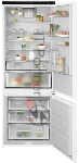 Встраиваемый холодильник Electrolux KNP7TE75S No Frost