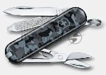 Нож кухонный Victorinox Swiss Classic (6.7635.C1) для чистки овощей и фруктов лезв. 80 мм серрейт. заточка пурпурный