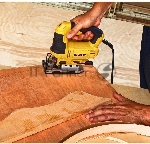 Лобзик электрический DeWalt DWE349-KS с верхней рукояткой, 650 Вт, ход 20 мм, вид 5