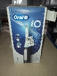 (Поврежденная упаковка) Электрическая зубная щетка ORAL-B IO3 MATT BLACK