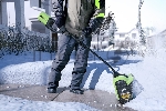Снегоуборщик-снеголопата аккумуляторный GreenWorks 60В с АКБ 4АЧ и ЗУ (2602607UB)