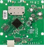 Плата роутера MikroTik 911 Lite5 dual with 600MHz Atheros CPU, 64MB RAM, 1x LAN, built-in 5Ghz 802.11a/n 2x2 two chain wireless, 2xMMCX connectors, RouterOS L3