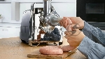Мясорубка электрическая Bosch MFW67440 черный, 2000 Вт, 3.5 кг/мин, реверс, защита от перегрузки, насадки - 4, вид 59